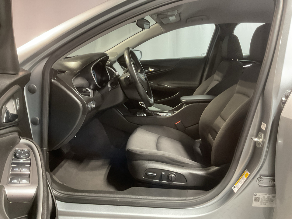 2025 Chevrolet Malibu RS