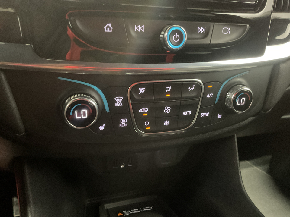 2023 Chevrolet Traverse LT Cloth FWD