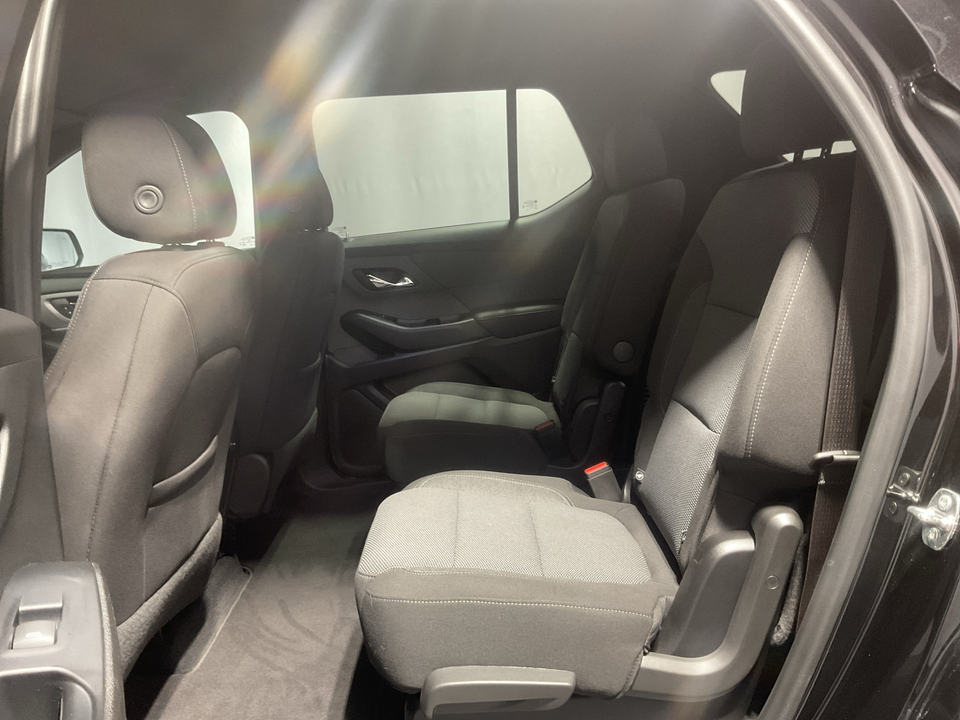2023 Chevrolet Traverse LT Cloth FWD