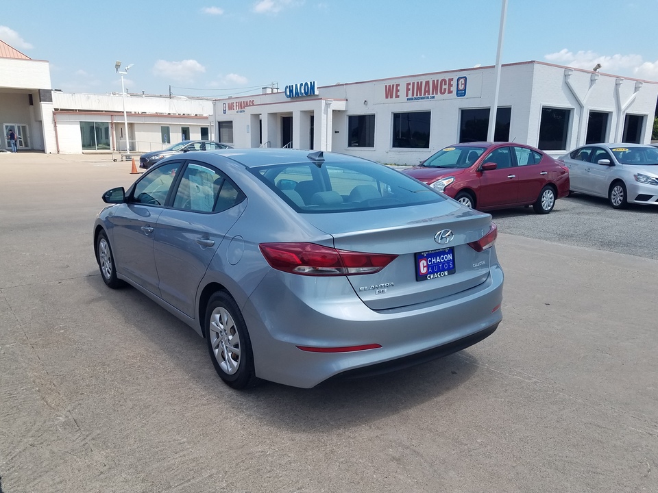 2017 Hyundai Elantra SE 6AT