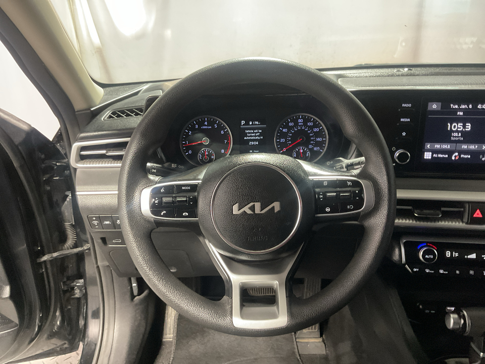 2022 Kia K5 LXS