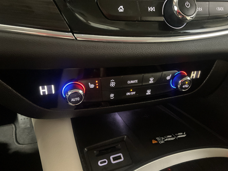 2023 Buick Enclave Essence FWD