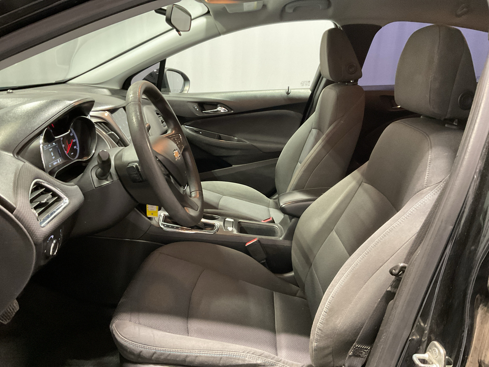 2019 Chevrolet Cruze LT Auto