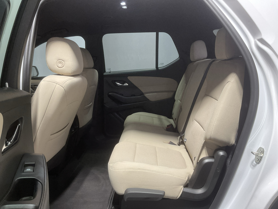 2023 Chevrolet Traverse LS FWD
