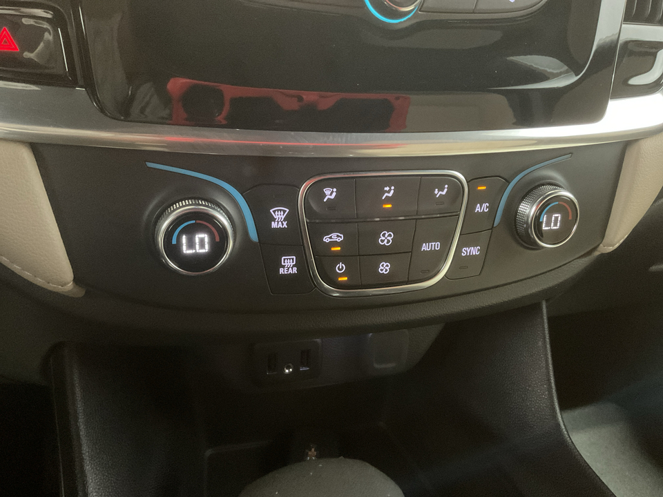 2023 Chevrolet Traverse LS FWD