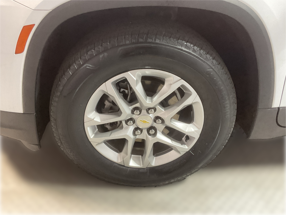 2023 Chevrolet Traverse LS FWD