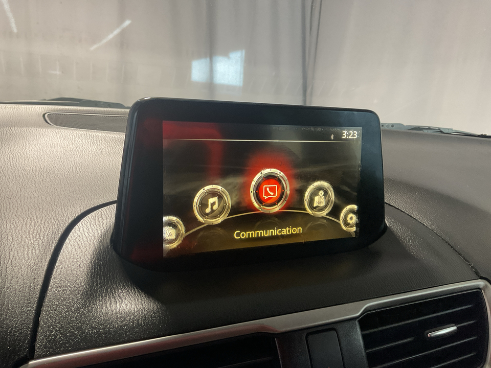 2017 Mazda MAZDA3 i Sport AT 5-Door