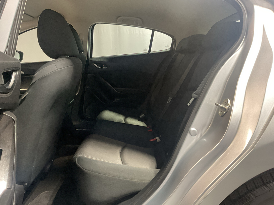 2017 Mazda MAZDA3 i Sport AT 5-Door