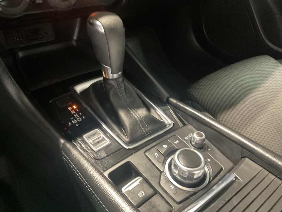 2017 Mazda MAZDA3 i Sport AT 5-Door