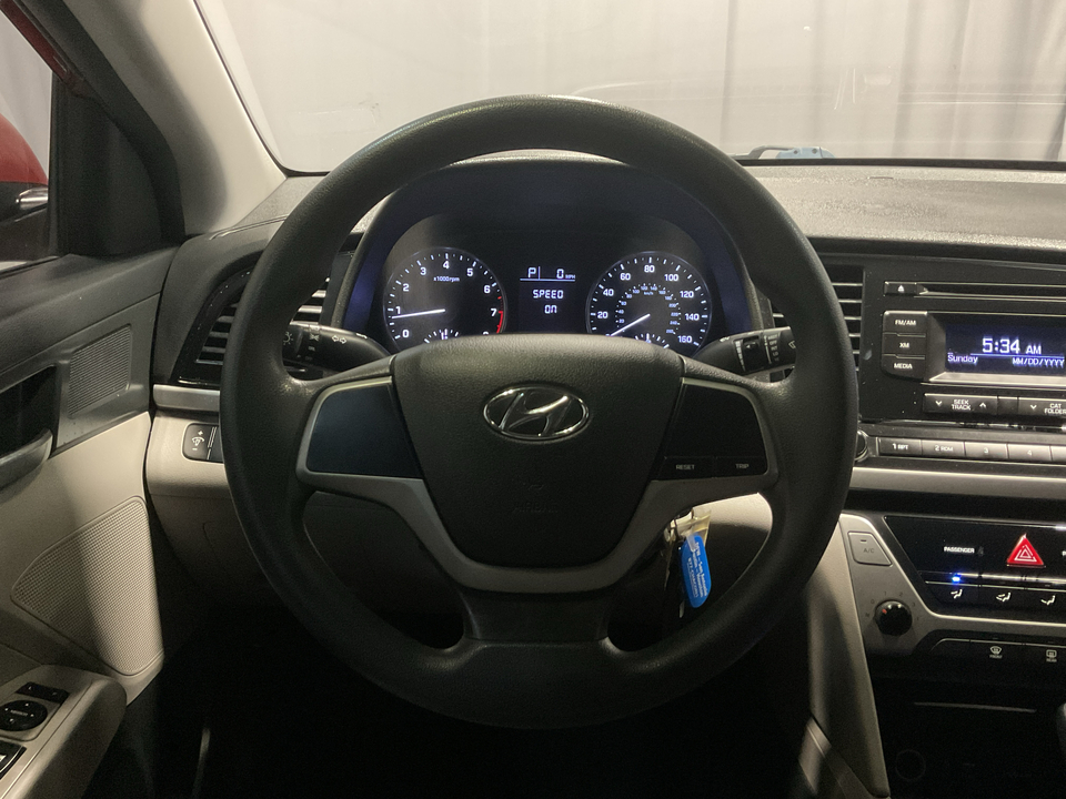 2017 Hyundai Elantra SE 6AT