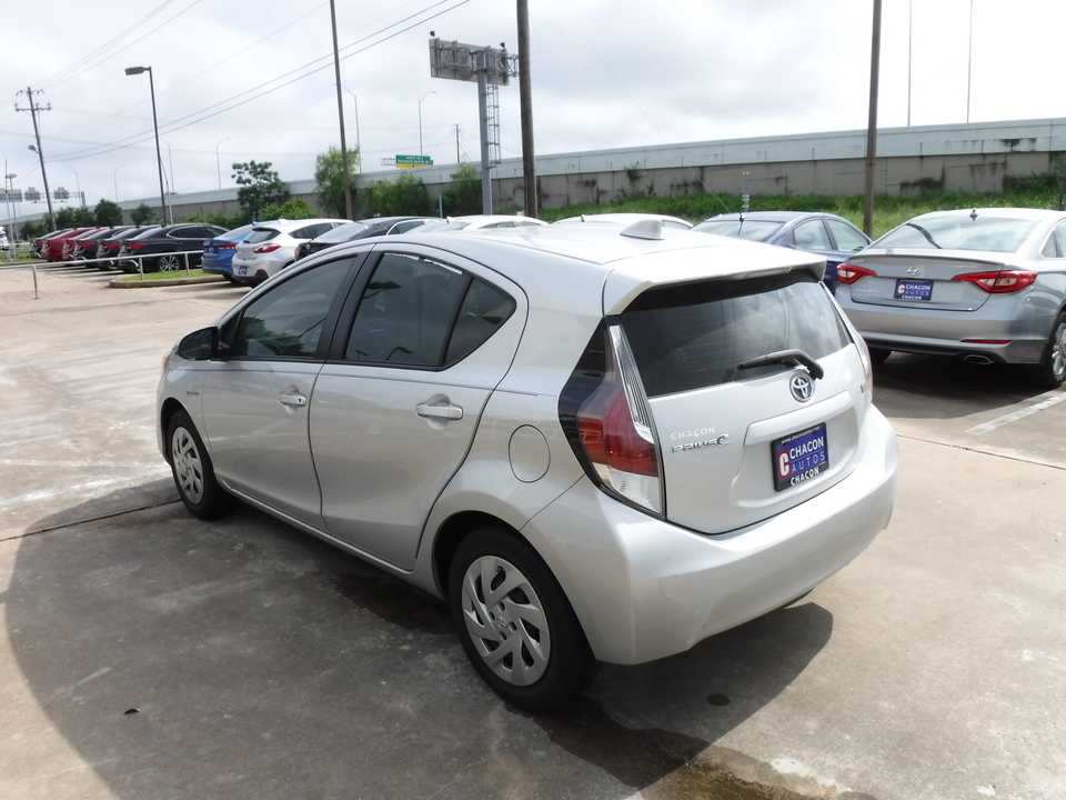 2016 Toyota Prius c One