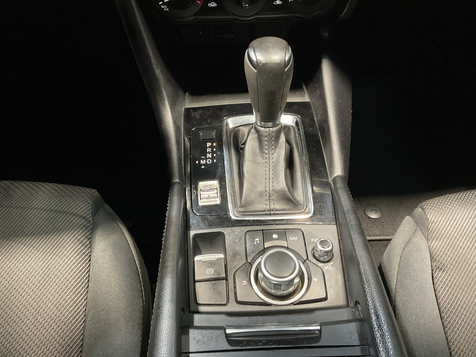 2017 Mazda MAZDA3 i Sport AT 4-Door