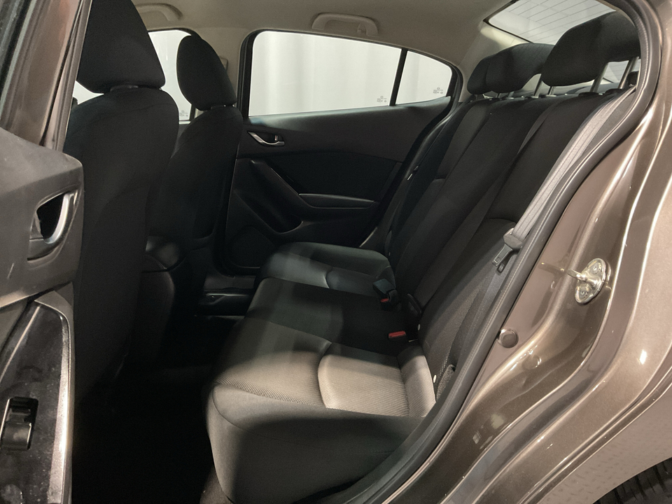 2017 Mazda MAZDA3 i Sport AT 4-Door