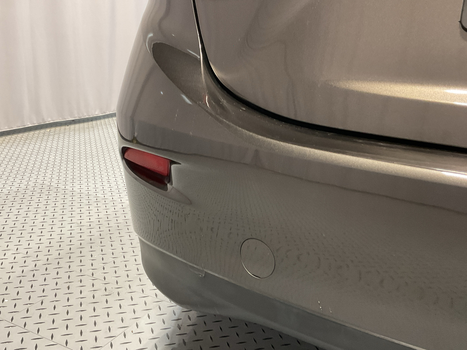 2017 Mazda MAZDA3 i Sport AT 4-Door