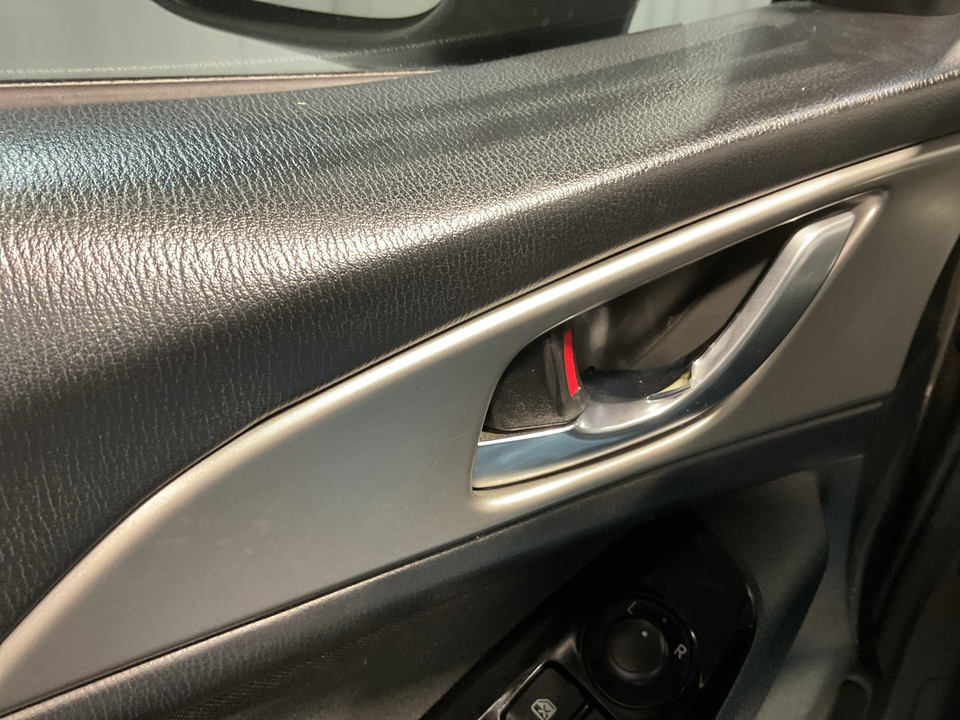 2017 Mazda MAZDA3 i Sport AT 4-Door