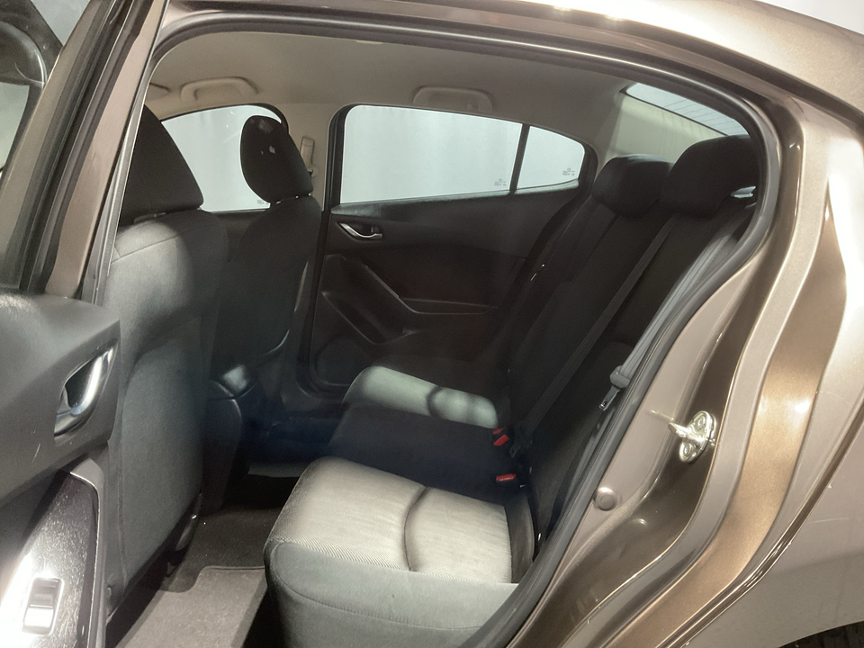 2017 Mazda MAZDA3 i Sport AT 4-Door