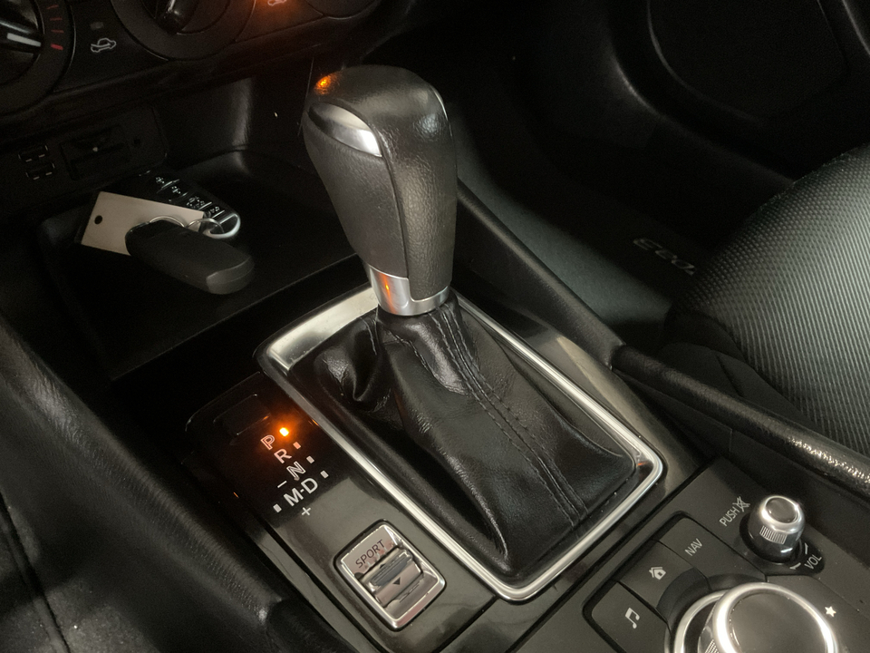 2017 Mazda MAZDA3 i Sport AT 4-Door