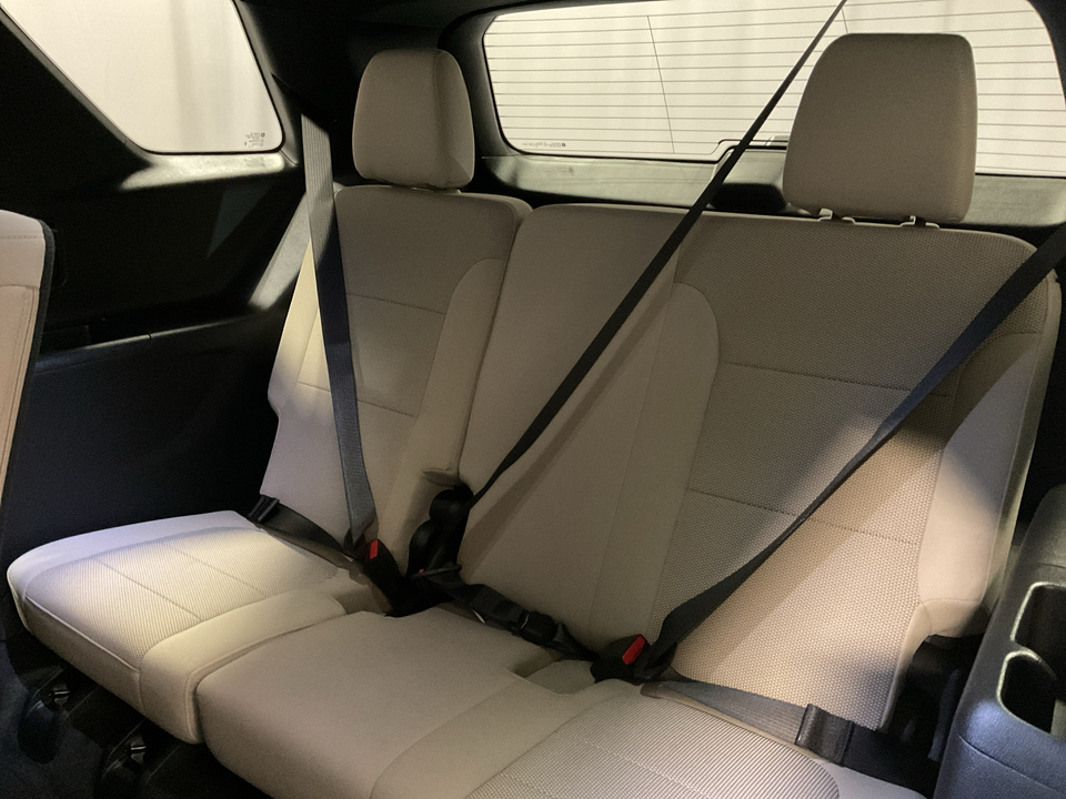2022 Chevrolet Traverse LS FWD