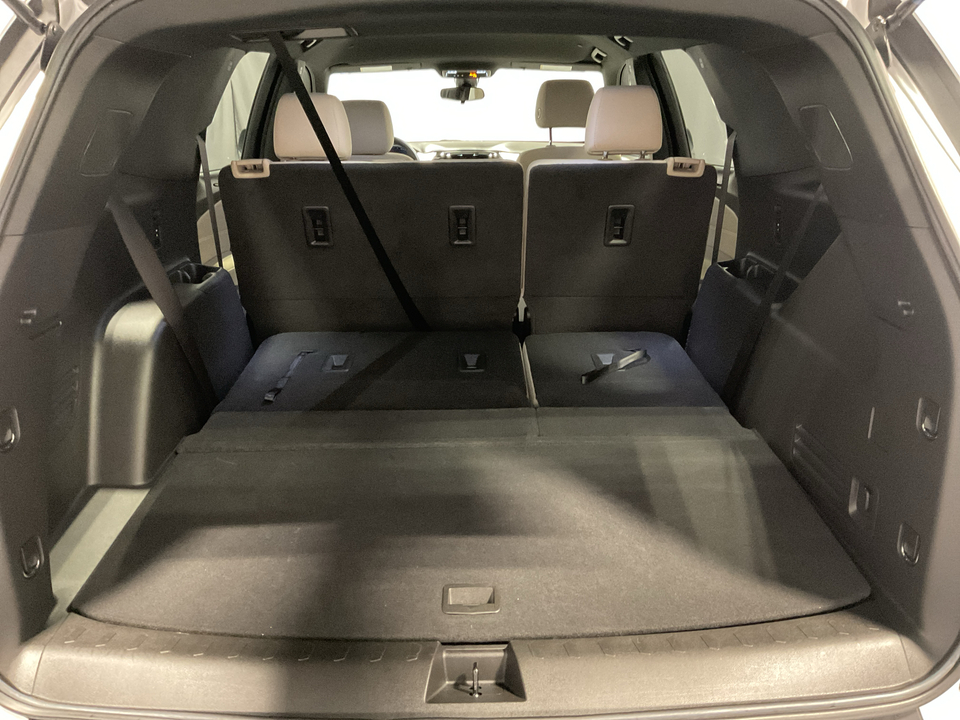 2022 Chevrolet Traverse LS FWD