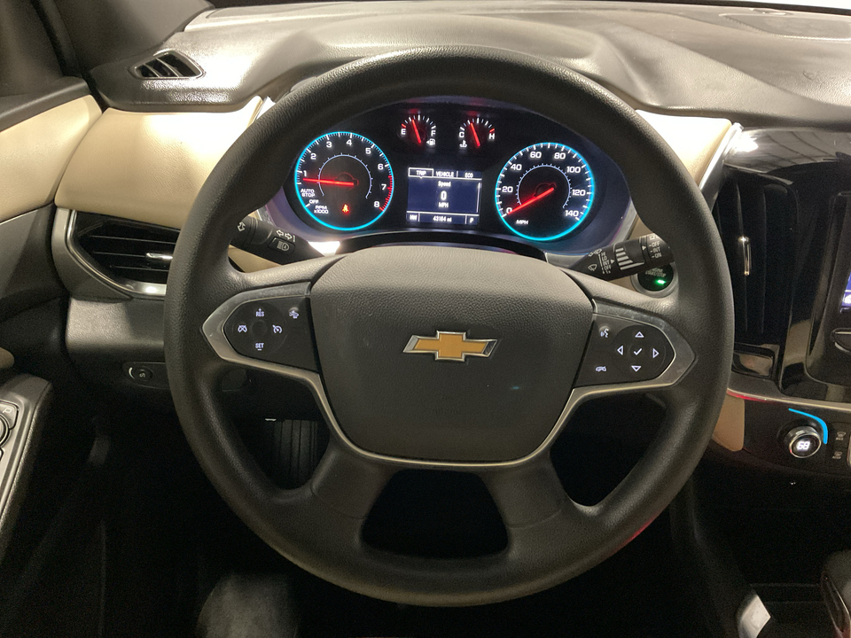2022 Chevrolet Traverse LS FWD