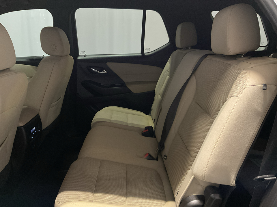 2022 Chevrolet Traverse LS FWD