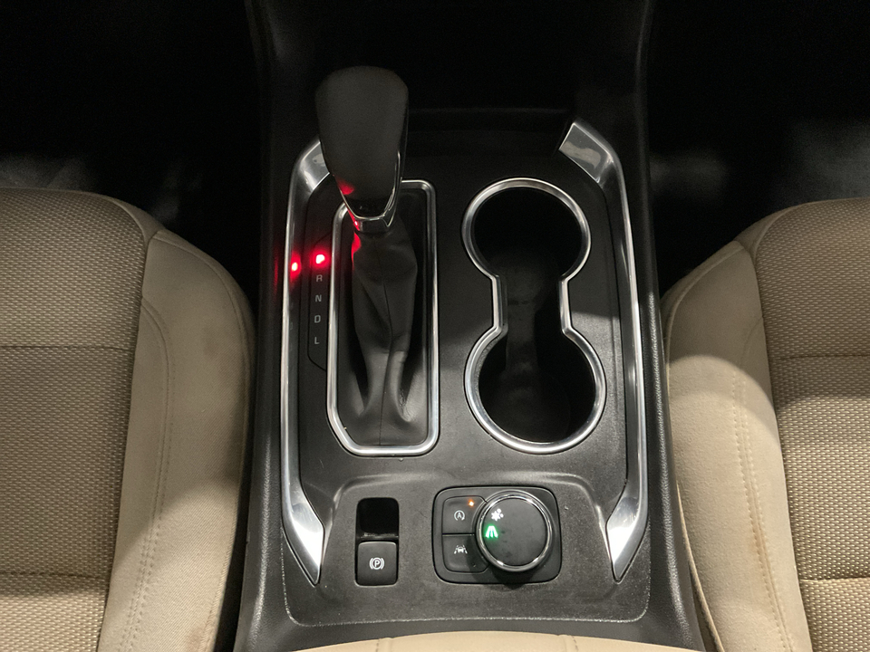 2022 Chevrolet Traverse LS FWD