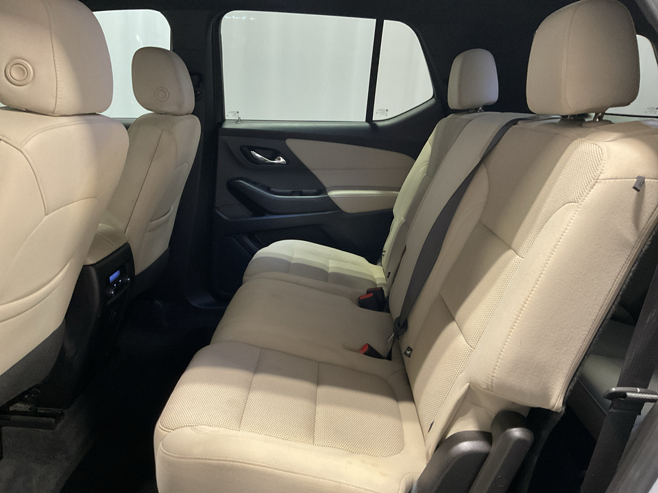 2022 Chevrolet Traverse LS FWD