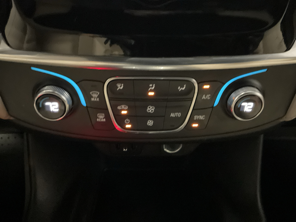 2022 Chevrolet Traverse LS FWD