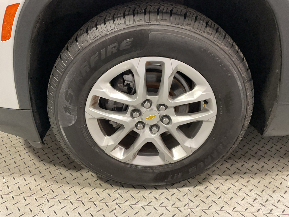 2022 Chevrolet Traverse LS FWD