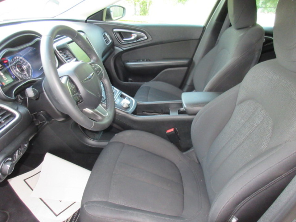 2016 Chrysler 200 Limited
