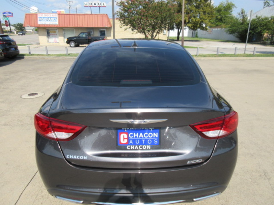 2016 Chrysler 200 Limited