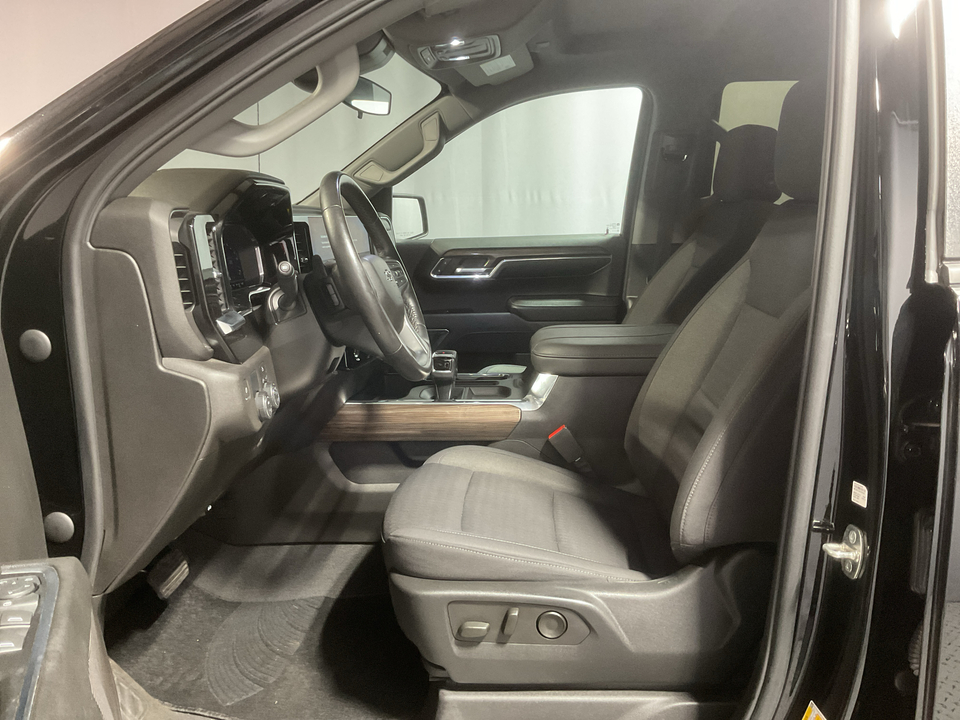 2023 Chevrolet Silverado 1500 RST Crew Cab 2WD