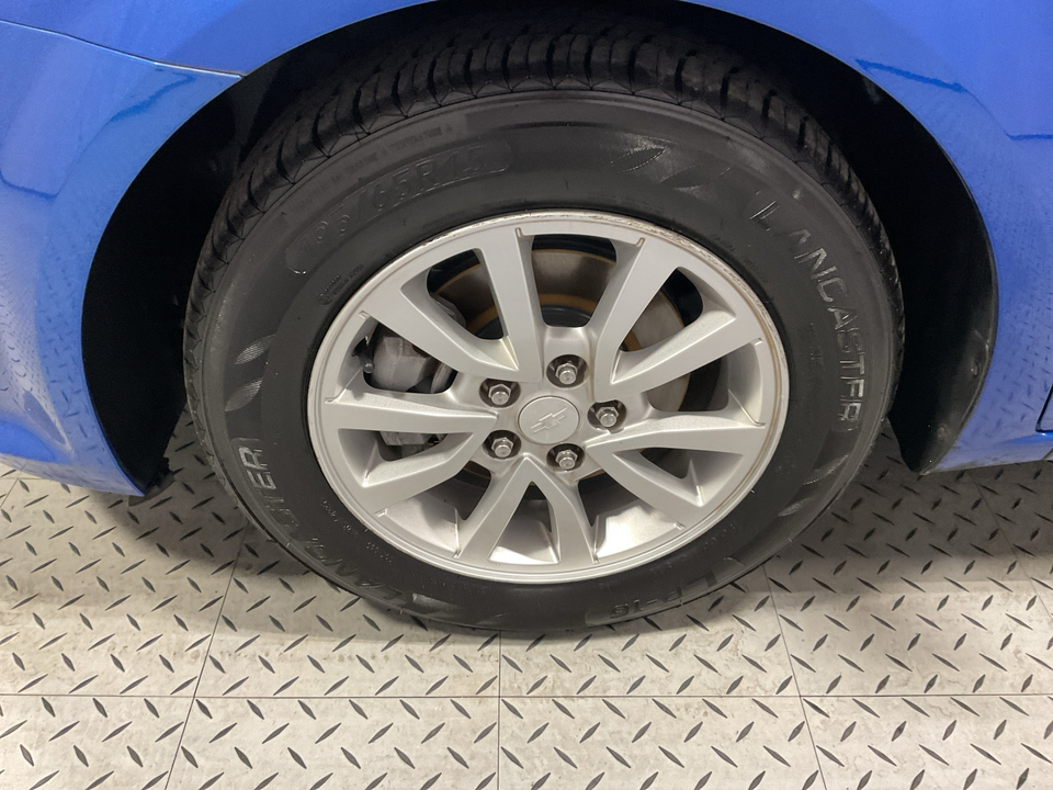 2019 Chevrolet Sonic LT Auto Sedan