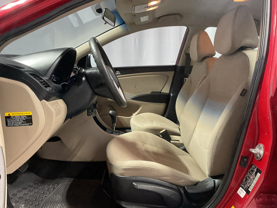 2016 Hyundai Accent SE 4-Door 6A