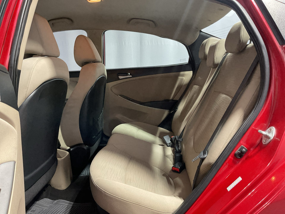 2016 Hyundai Accent SE 4-Door 6A