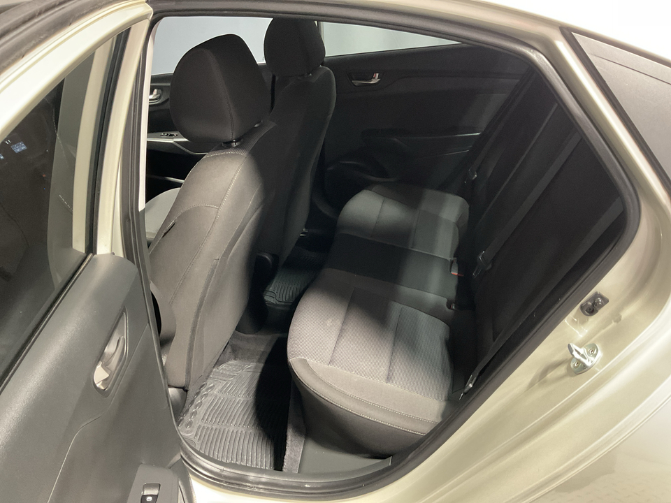 2020 Hyundai Accent SE 4-Door 6A