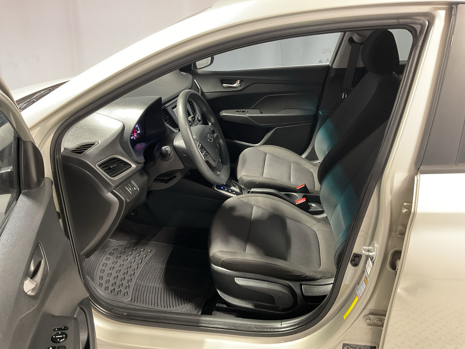 2020 Hyundai Accent SE 4-Door 6A