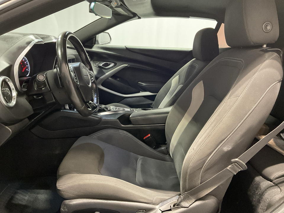 2020 Chevrolet Camaro 1LT Convertible 8A