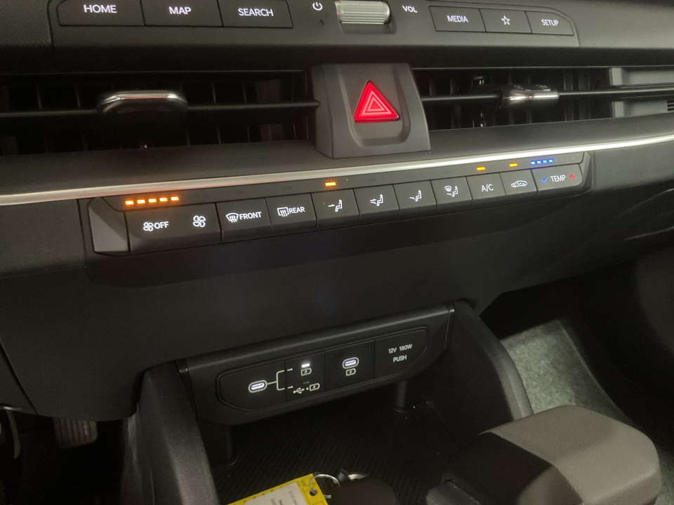 2025 Kia K4 LX
