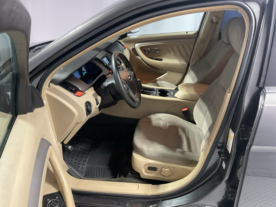 2018 Ford Taurus SE FWD