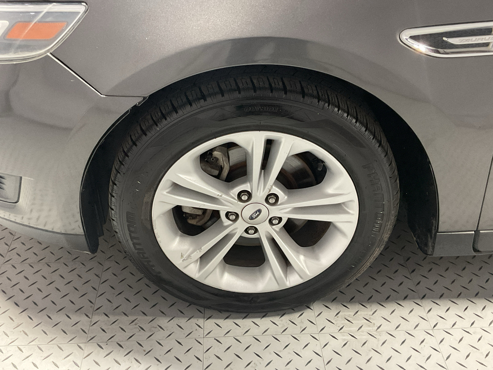 2018 Ford Taurus SE FWD
