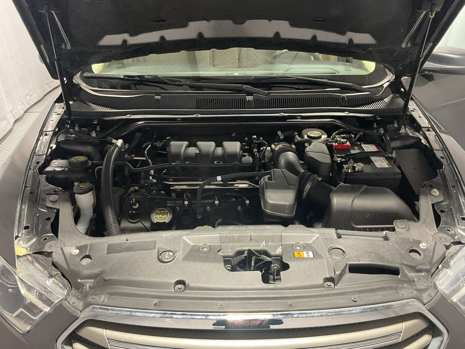 2018 Ford Taurus SE FWD
