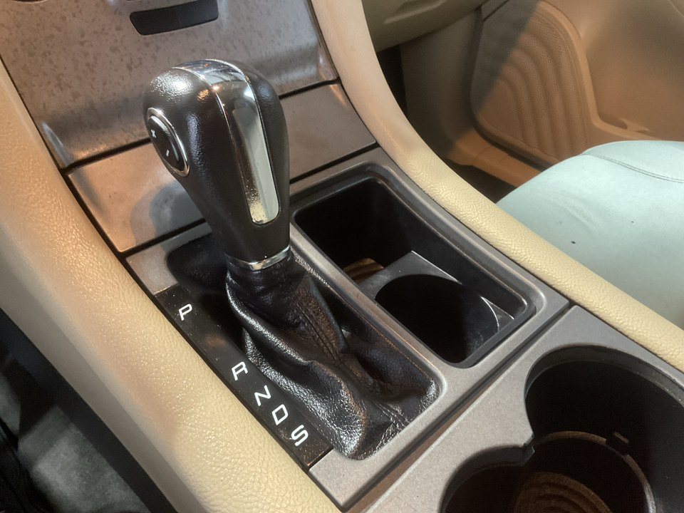 2018 Ford Taurus SE FWD