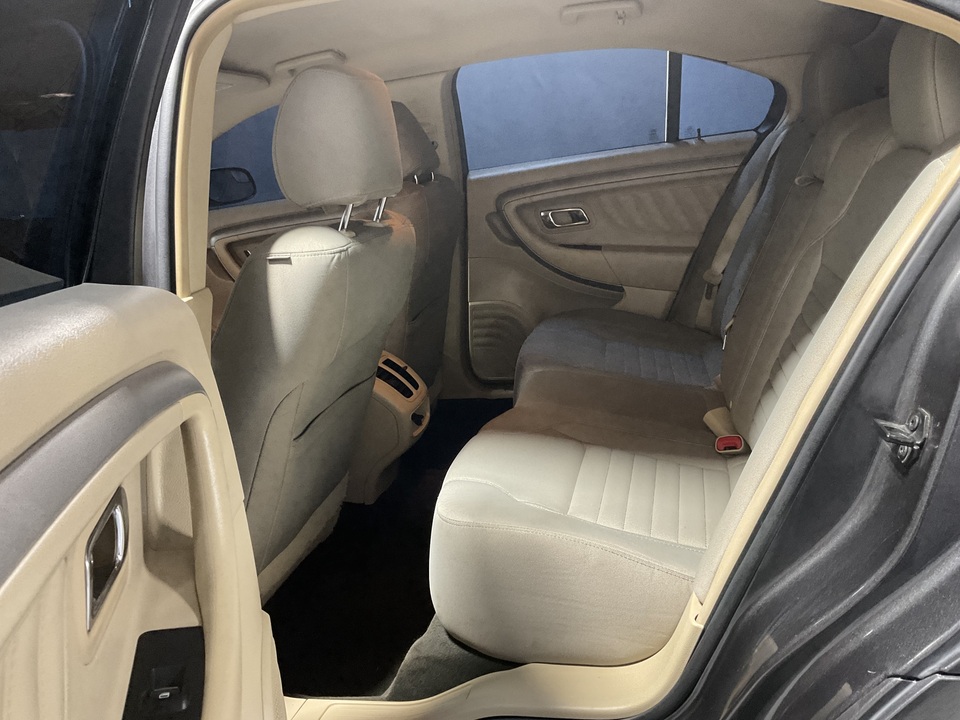 2018 Ford Taurus SE FWD