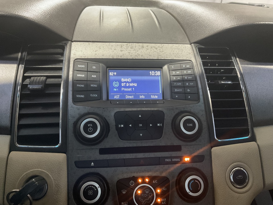 2018 Ford Taurus SE FWD