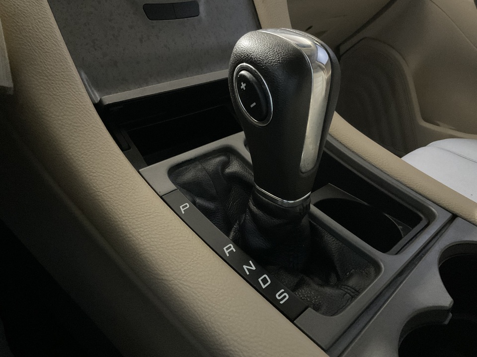 2018 Ford Taurus SE FWD