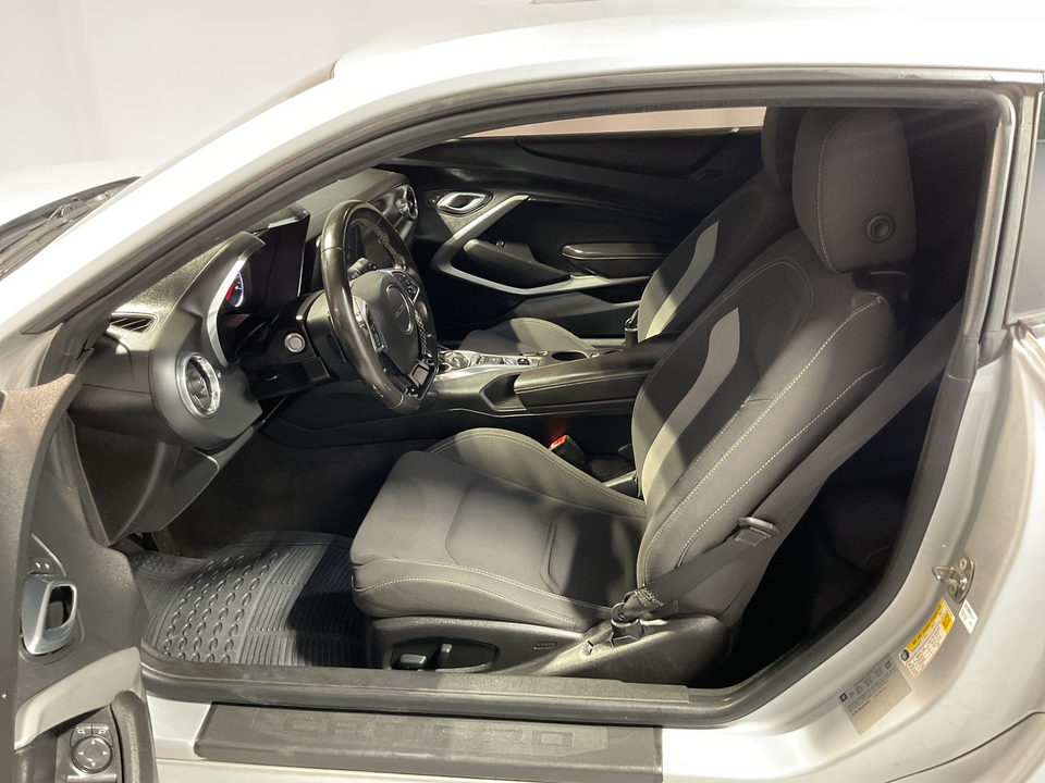 2018 Chevrolet Camaro 1LT Coupe 8A