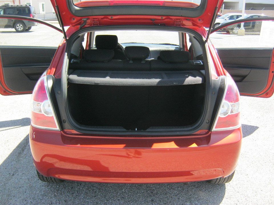 2009 Hyundai Accent SE 3-Door