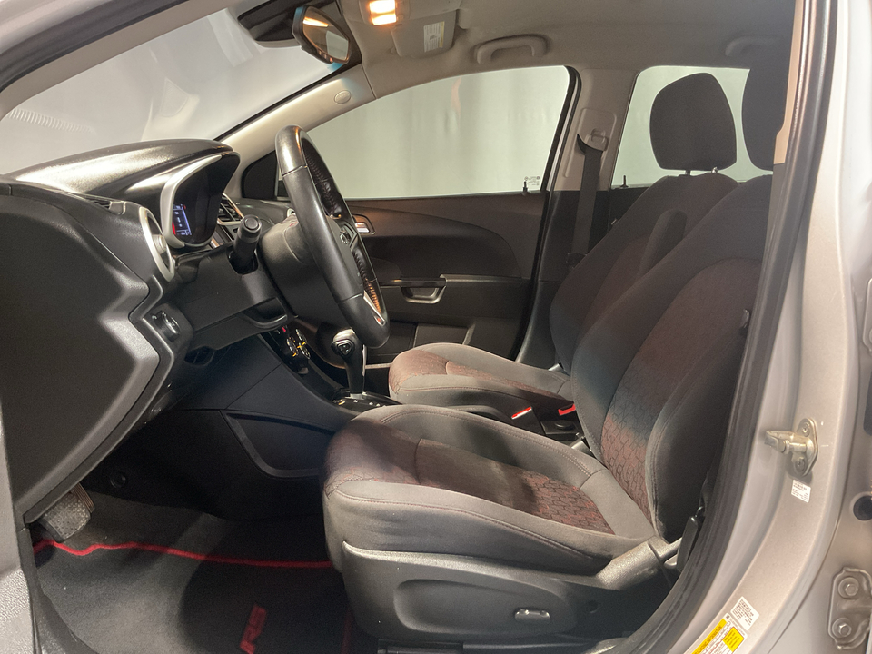 2020 Chevrolet Sonic LT Auto 5-Door