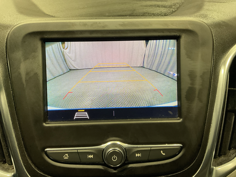 2021 Chevrolet Equinox LS 2WD